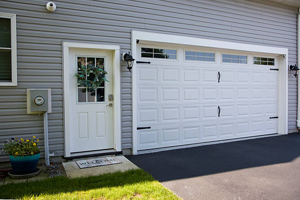 24/7 Emergency Garage Door Panel Replacement experts in Wayne, NE